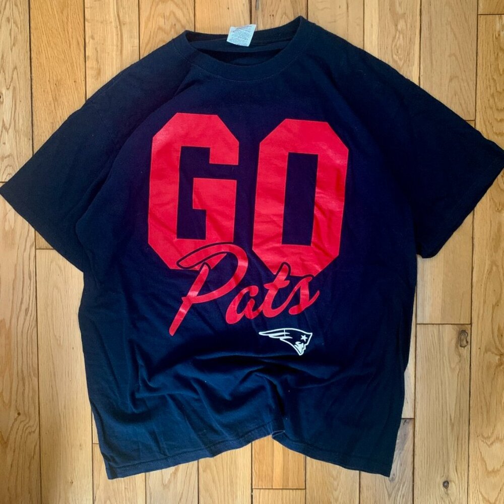 NFL New England Patriots Tee Men's L Jerzees Tag Go Pats Big Print Blue Football